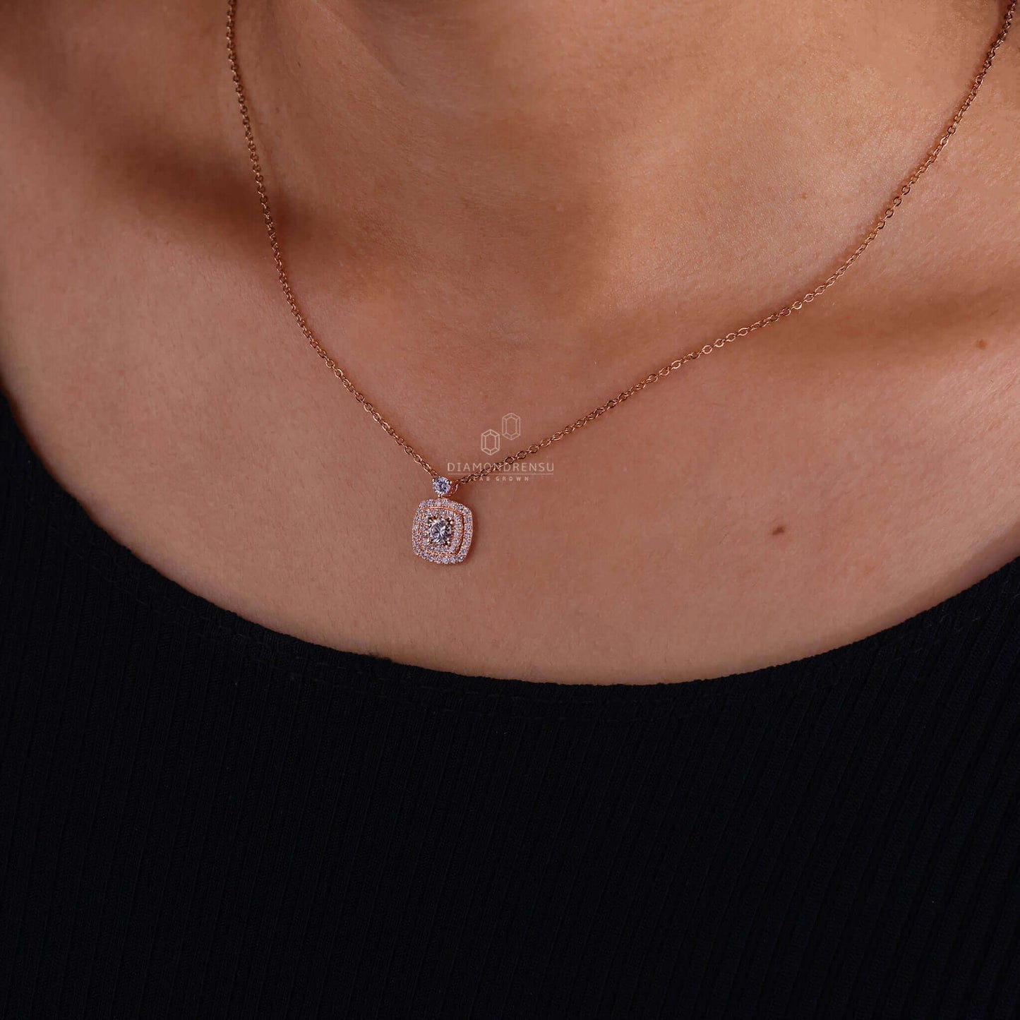 round lab grown diamond pendant
