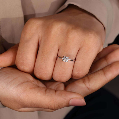 lab grown diamond engagement ring