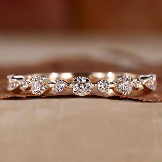round lab grown diamond band