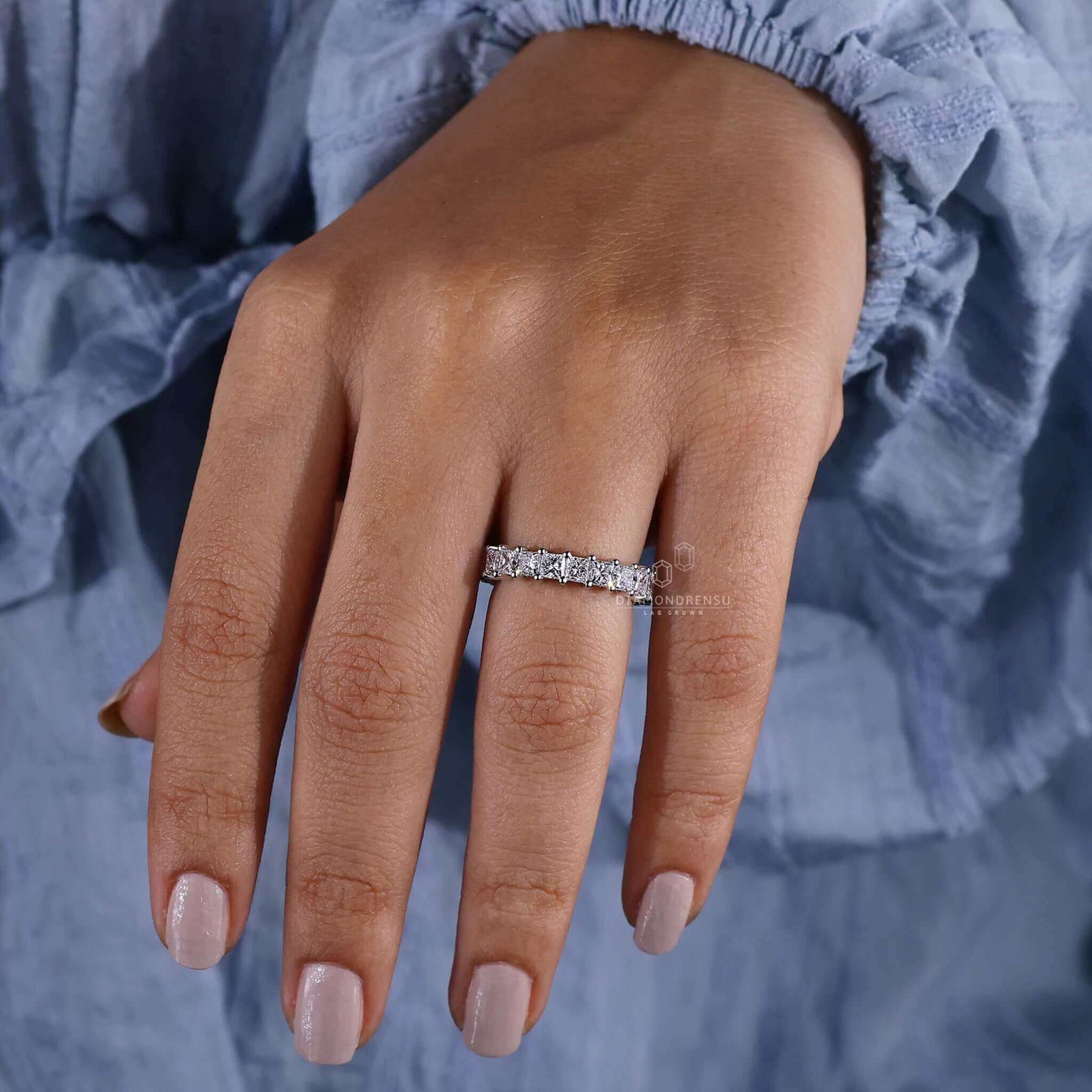 lab grown diamond wedding band