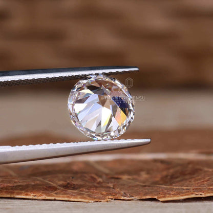round cut diamond