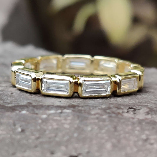 moissanite band