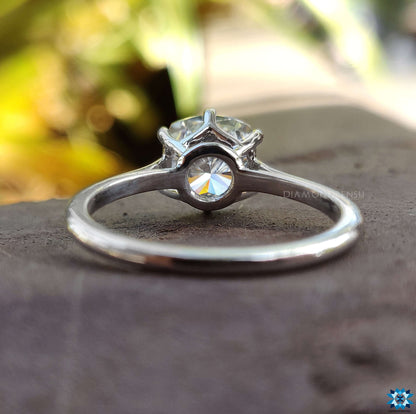 solitaire engagement ring