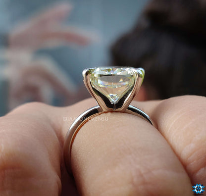 solitaire ring