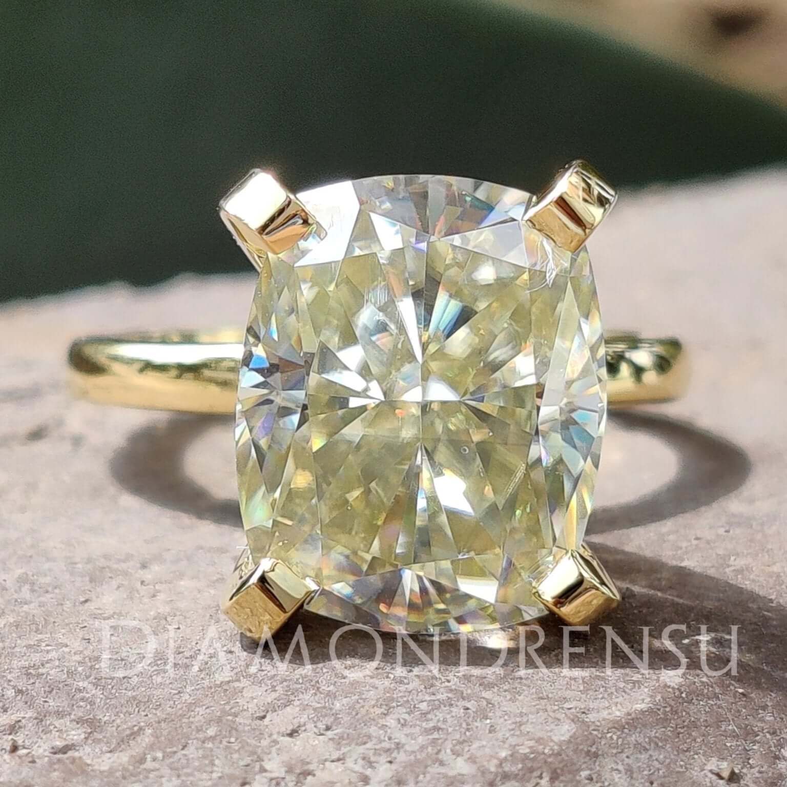 moissanite 