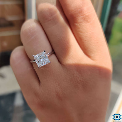 Privlačan 2.51 CT Princess Cut Bezbojni Moissanite Solitaire prsten