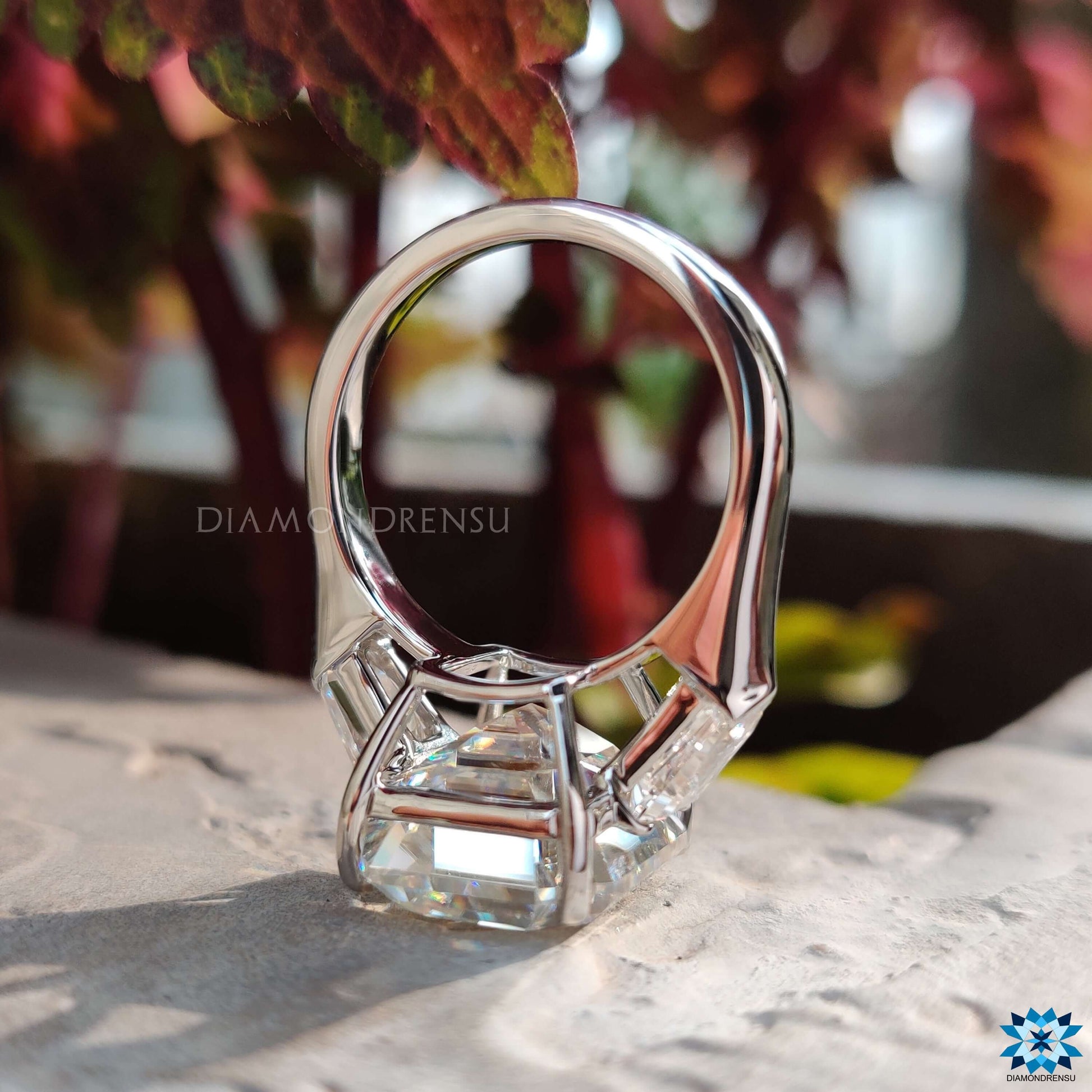 emerald step cut moissanite - diamondrensu