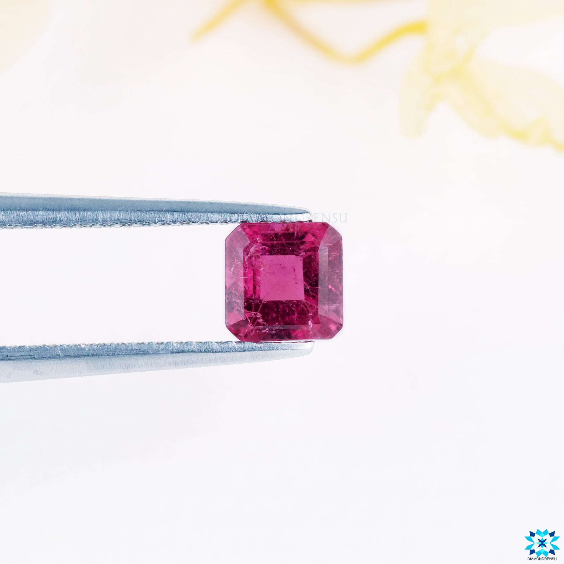 asscher cut gemstone - diamondrensu